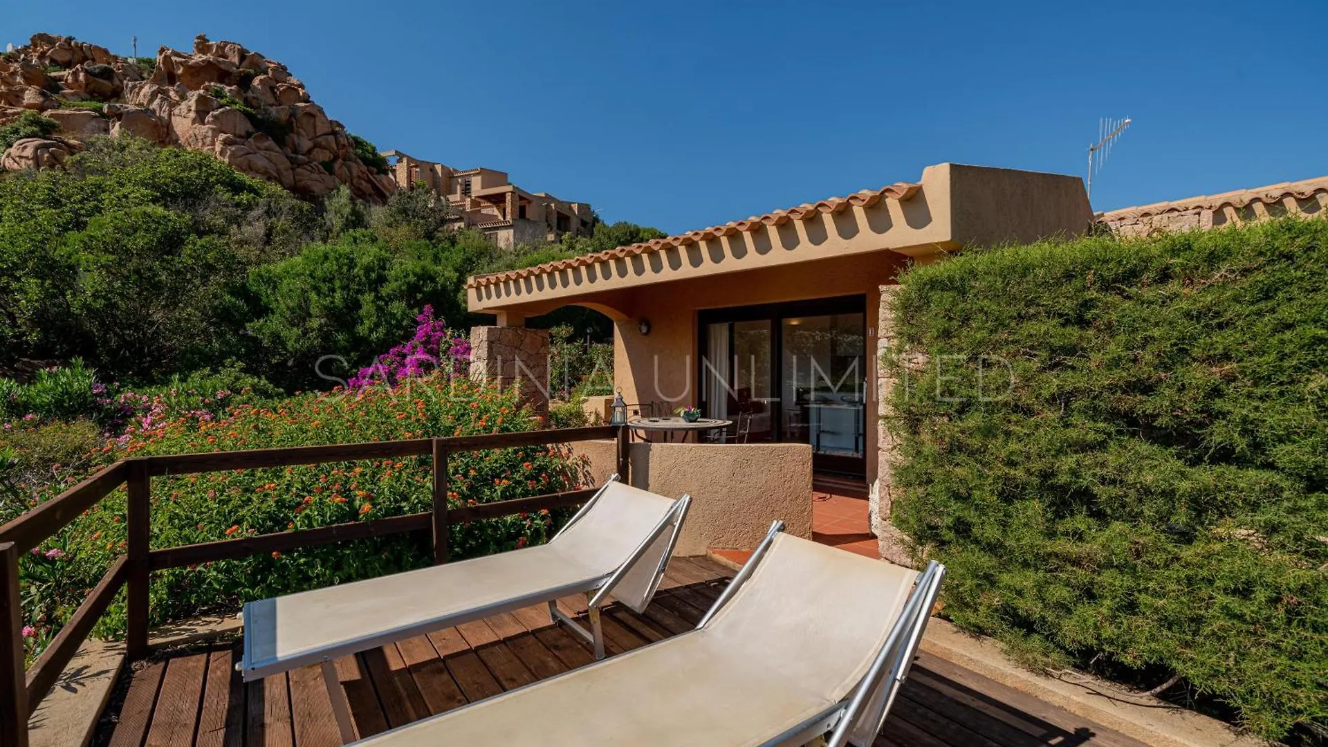 Violetta Nellie Sardinia Unlimited Villa Costa Paradiso 0*,  İtalya